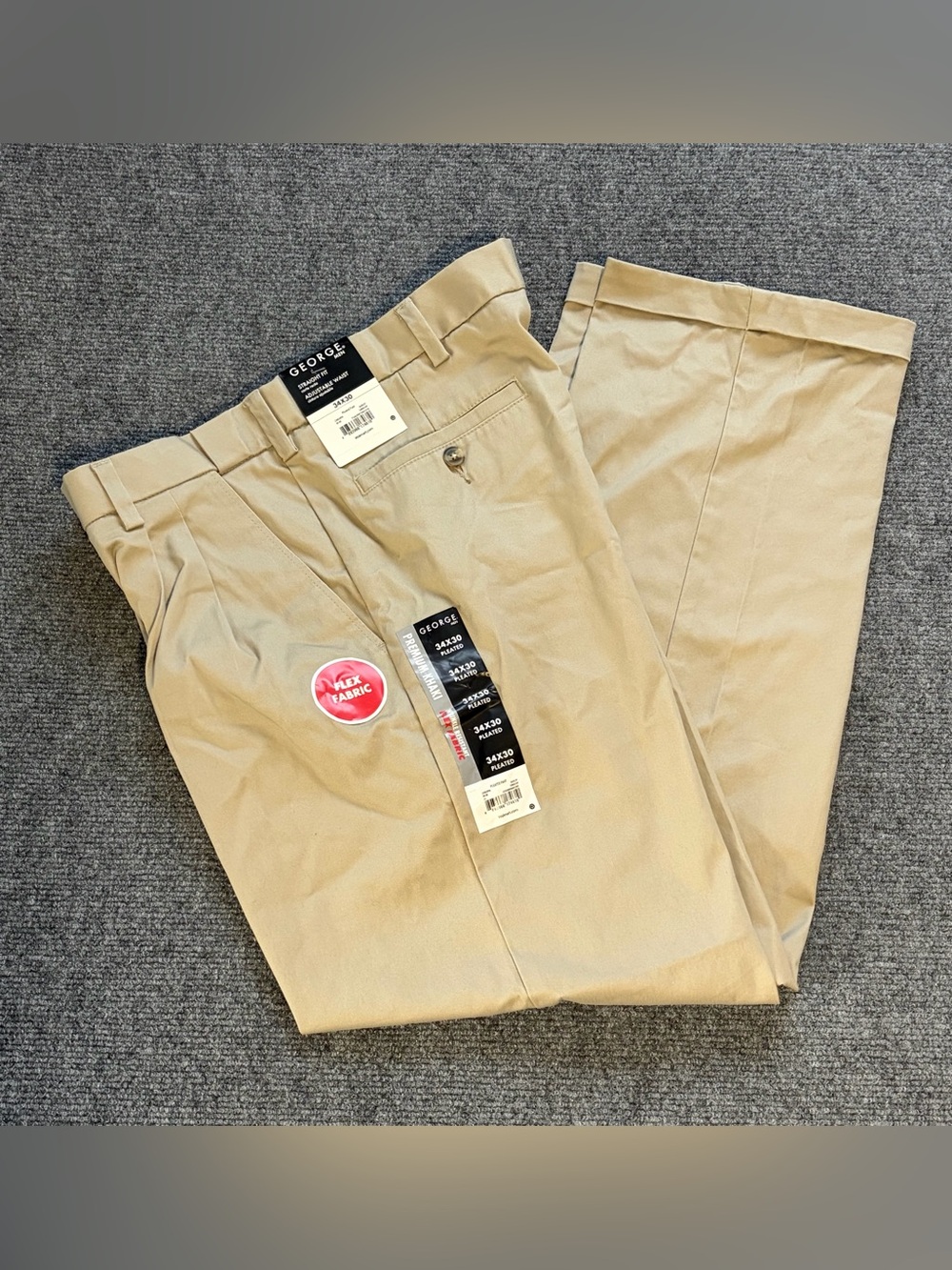 George Mens Khaki Pants 34x30 NWT Straight Fit Pleated Flex Adjustable Waist